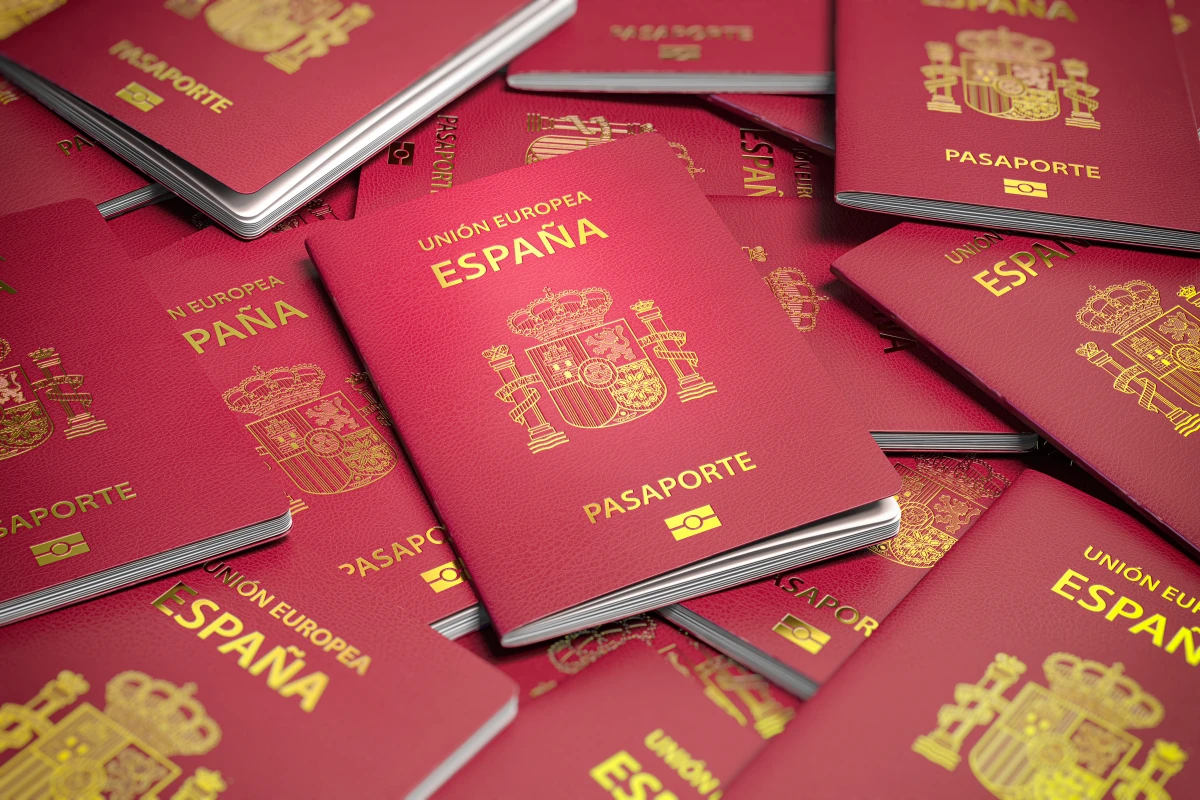 La Citoyenneté en Jeu : Les Défis du Droit à la Nationalité et de la Naturalisation