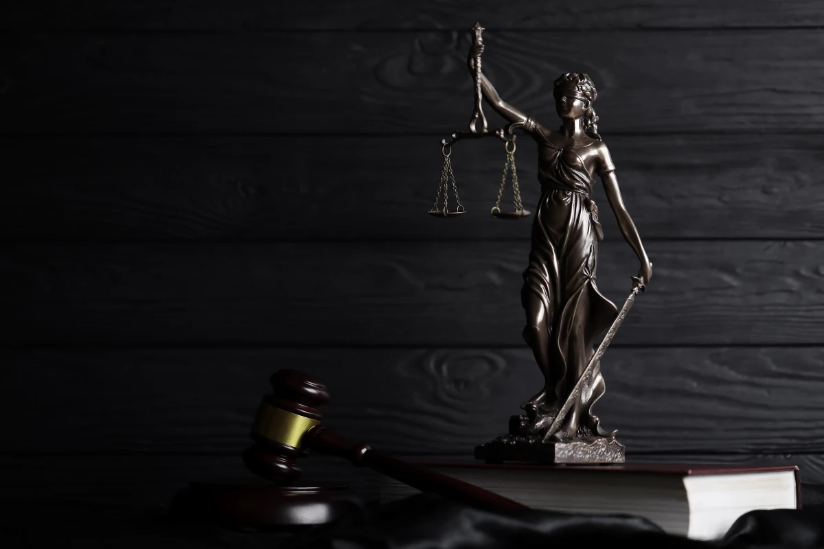 Le droit à un procès équitable face au terrorisme : un défi pour la justice